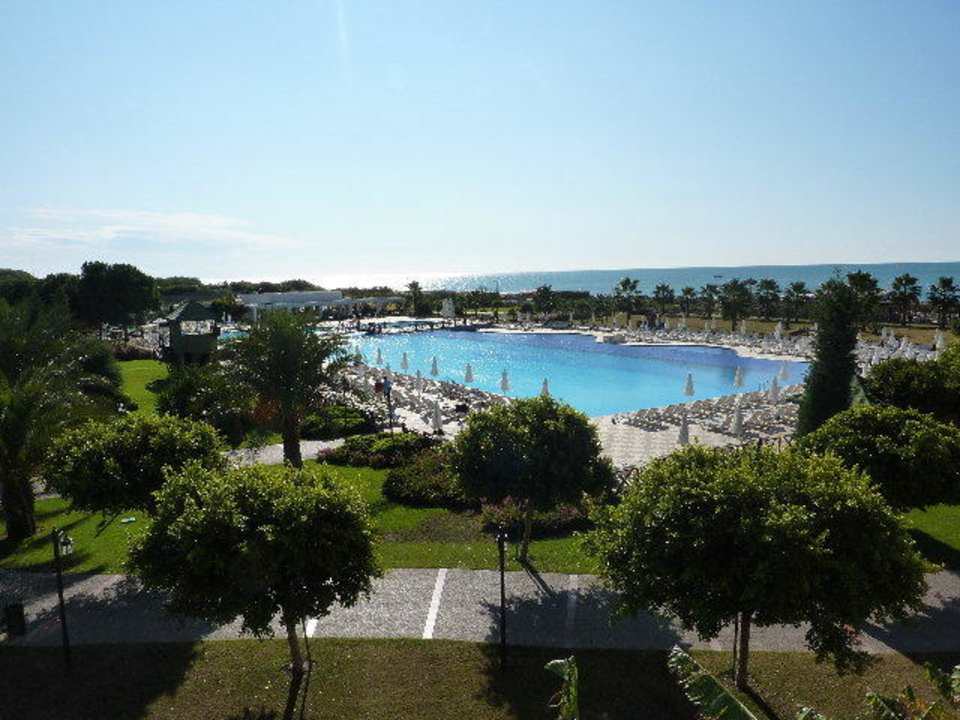 Blick ber den Pool Voyage Belek Golf & Spa