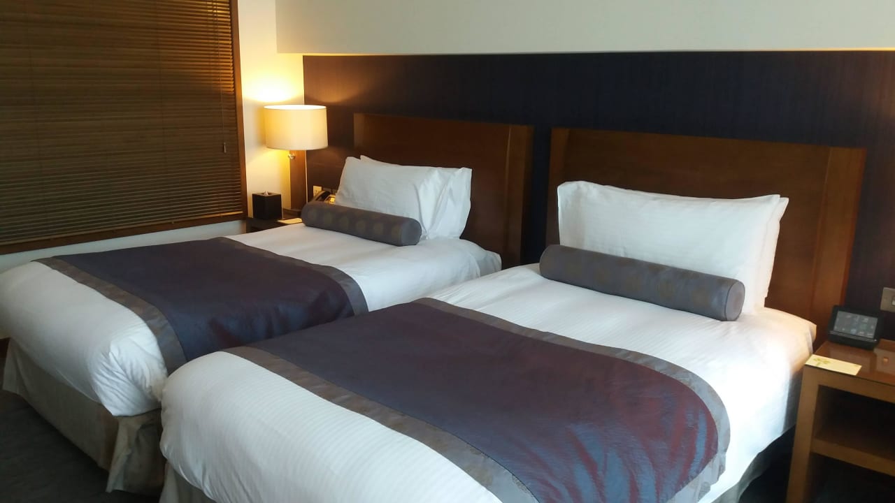 Zimmer Betten Grand Millennium Al Wahda Abu Dhabi