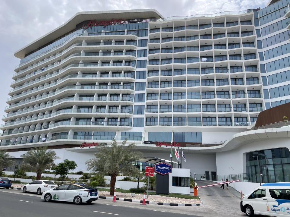 Außenansicht Hampton by Hilton Marjan Island