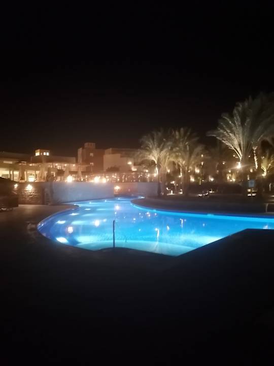 Pool Fort Arabesque Resort, Spa & Villas