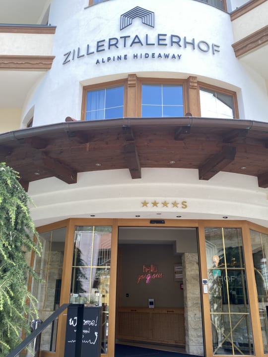 Lobby Alpine Hideaway ZILLERTALERHOF