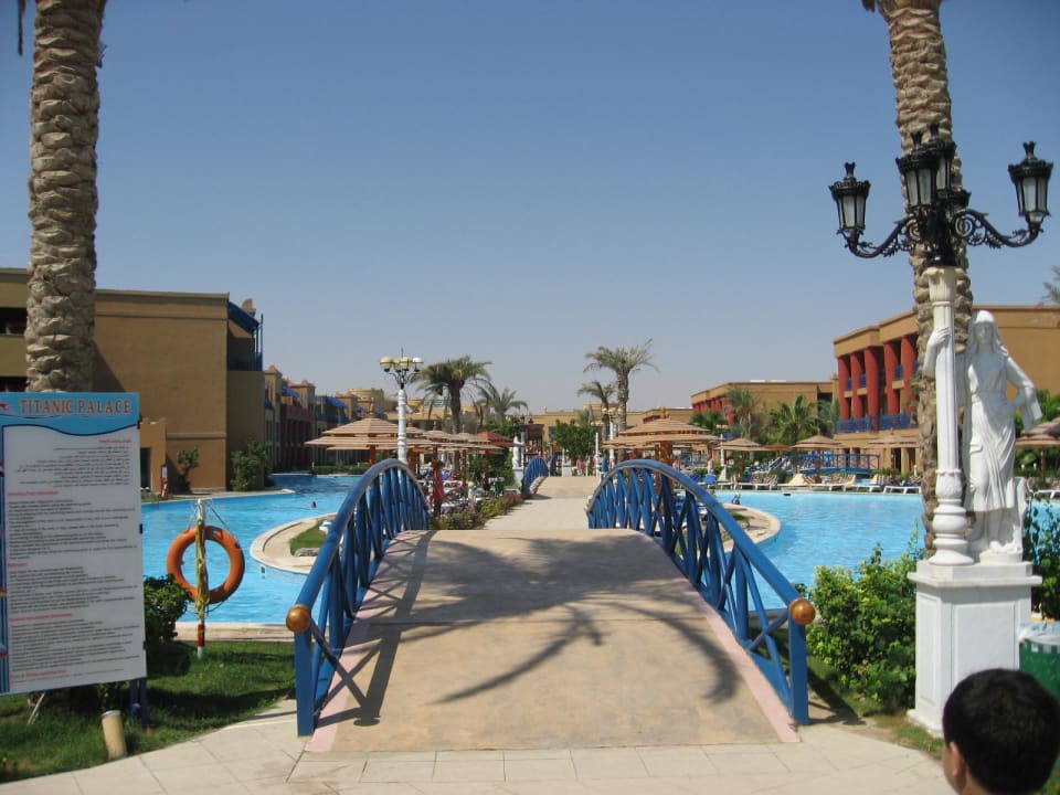 Hauptpool Hotel Titanic Palace