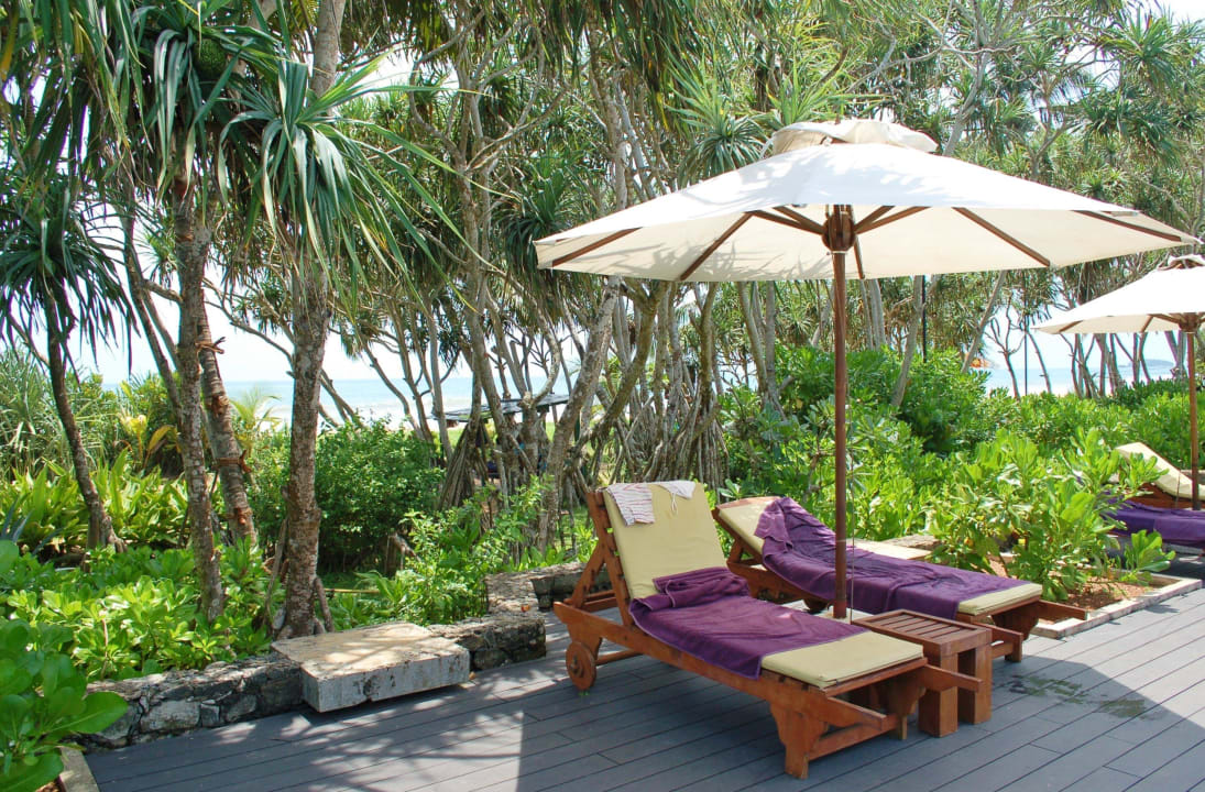 Poolliegen Thaala Bentota