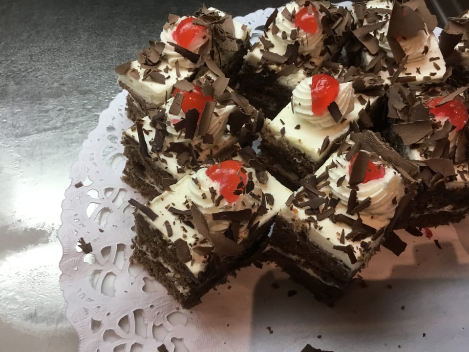 Gastro Imperial Shams Abu Soma