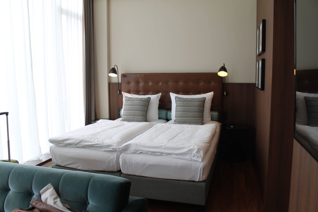 Schlafzimmer AMERON Hamburg Hotel Speicherstadt