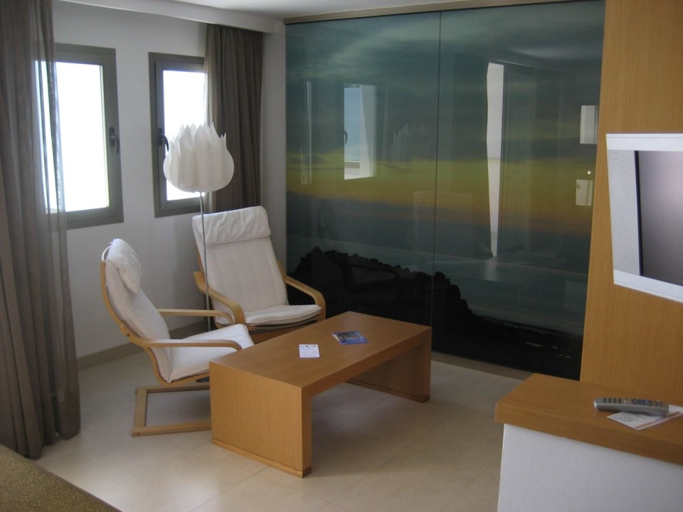 Wohnbereich der Juniorsuite R2 Bahía Playa Design Hotel & Spa - Adults Only