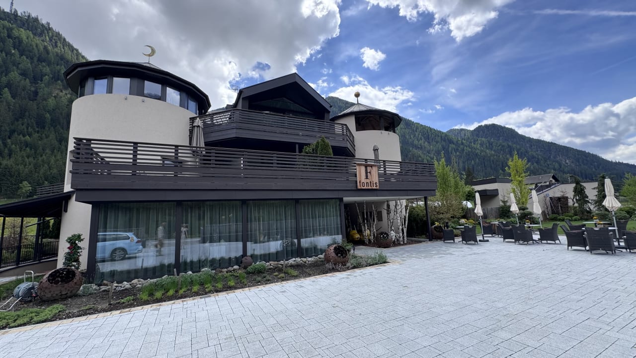 Außenansicht FONTIS luxury spa lodge