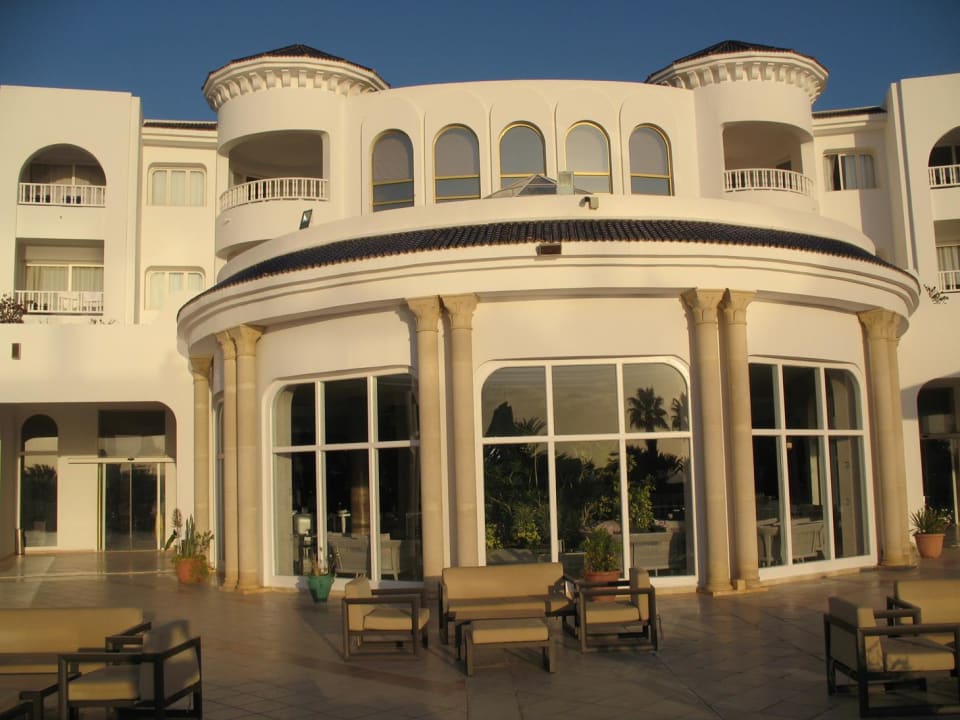 Lobby Royal Tulip Taj Sultan