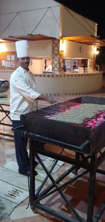 Gastro Eagles Paradise Abu Soma