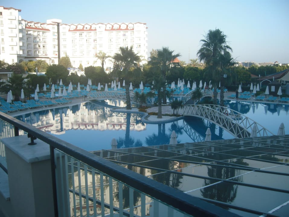 Ein Teil des Pools Side Mare Resort & Spa