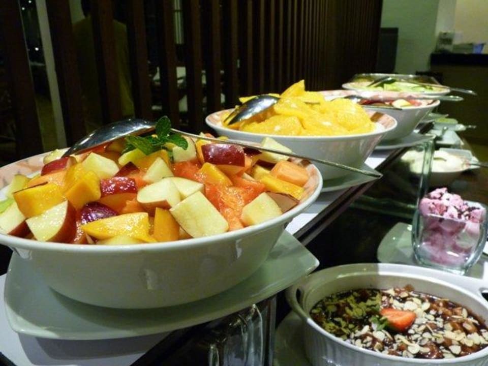 Buffet Eden Resort Occidental Eden Beruwala, a member of Barcelo Hotel Group