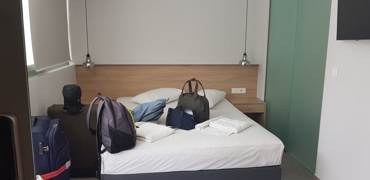 Zimmer Apollo Hotel I & II
