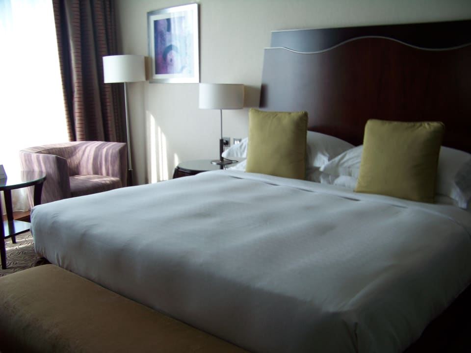 Zimmer Rose Rayhaan by Rotana