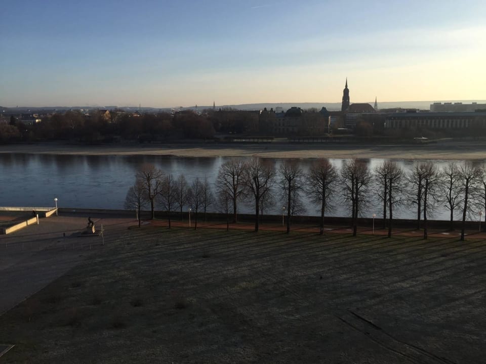 Zimmer zur Elbe Maritim Hotel Dresden