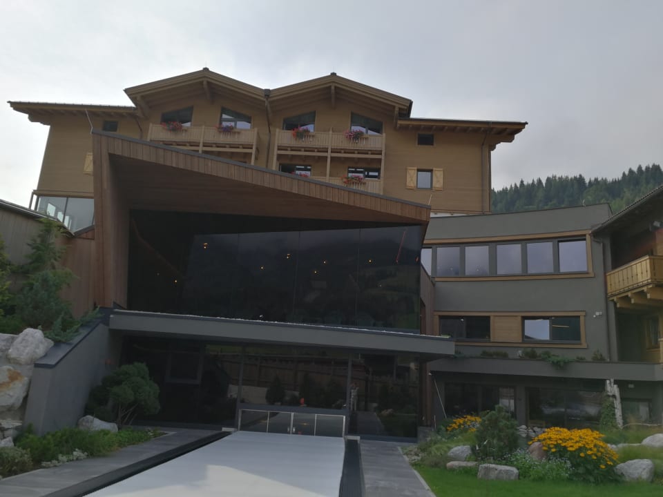 Außenansicht Hotel Riederalm