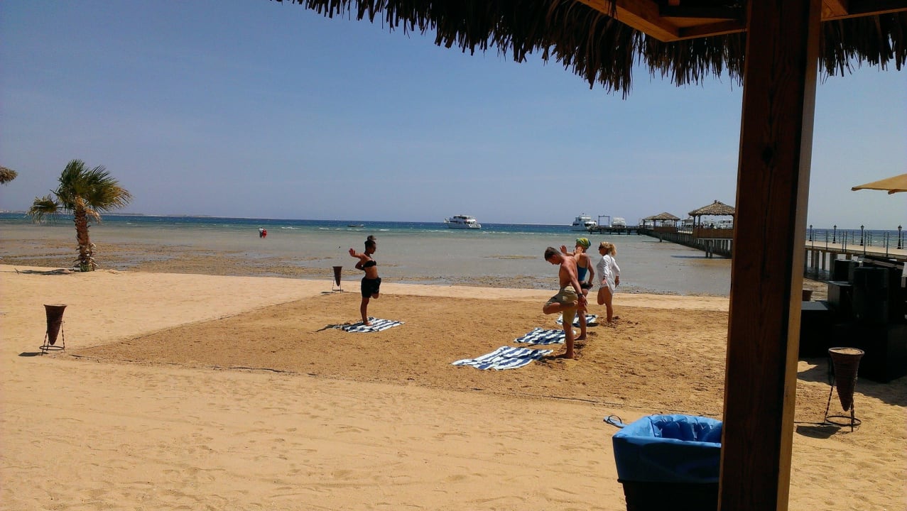 Пляж Amwaj Beach Club Abu Soma Resort