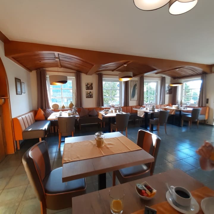 der-speisesaal-weinhaus-stettler-lieser-holidaycheck-rheinland