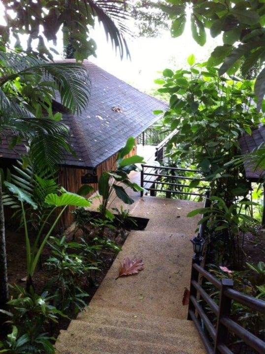 Gang zum Bunga Baan Krating Khao Lak Resort