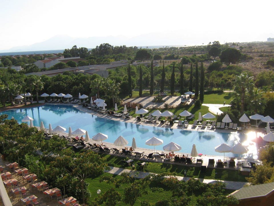 Ausblick vom Balkon zum Pool Lara Barut Collection