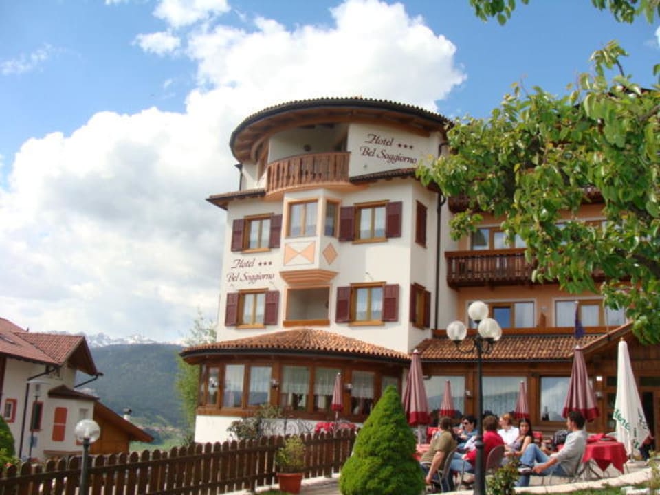 Vista dal giardino Hotel Belsoggiorno