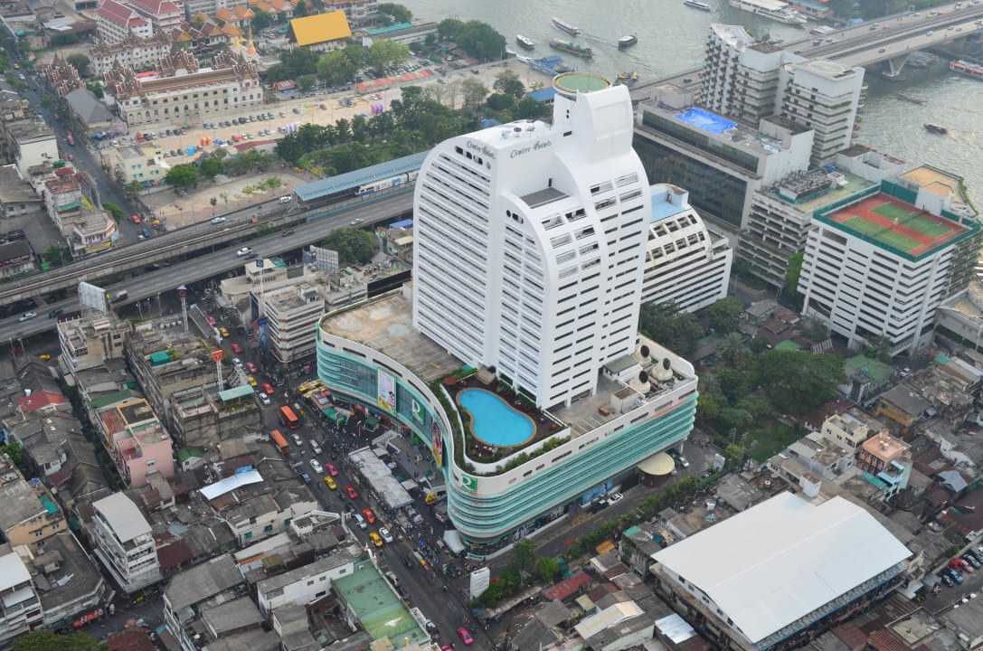 Blick auf das kleine Einkaufszentrum Hotel Lebua At State Tower