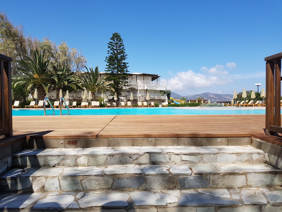 Pool Apollonia Beach Resort & Spa
