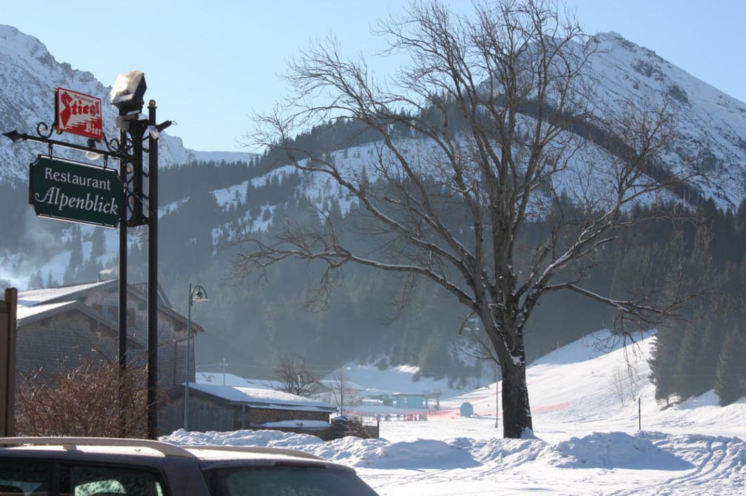 Blick vom Parkplatz Pension Alpenblick