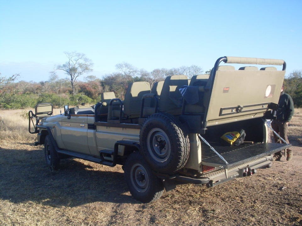 Safari-Jeep Hotel Arathusa Safari Lodge