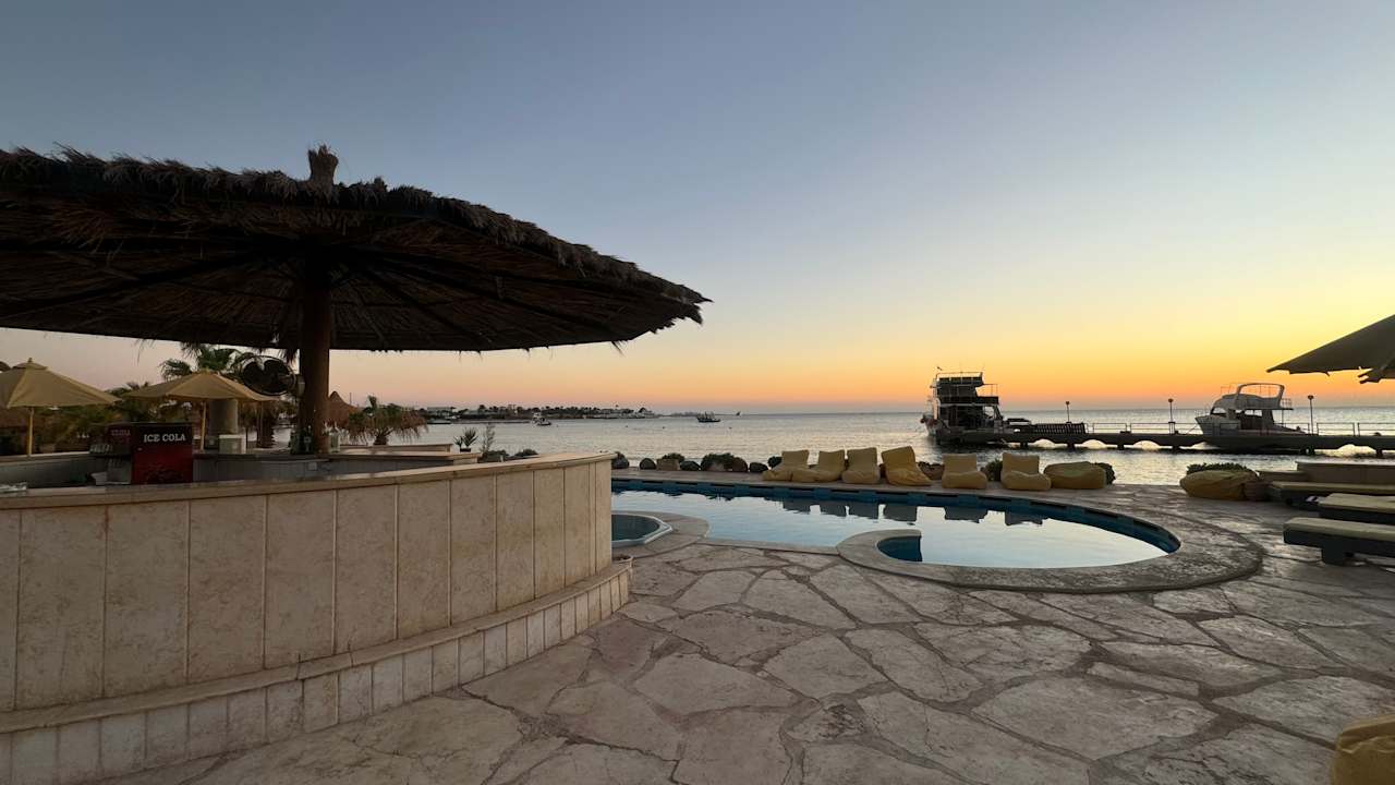 Pool Lotus Bay Beach Resort