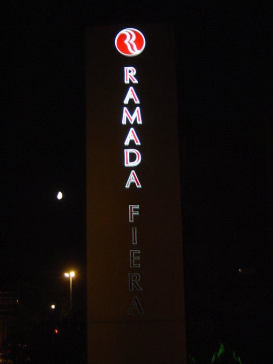 Bei Nacht Hotel Fiera Verona