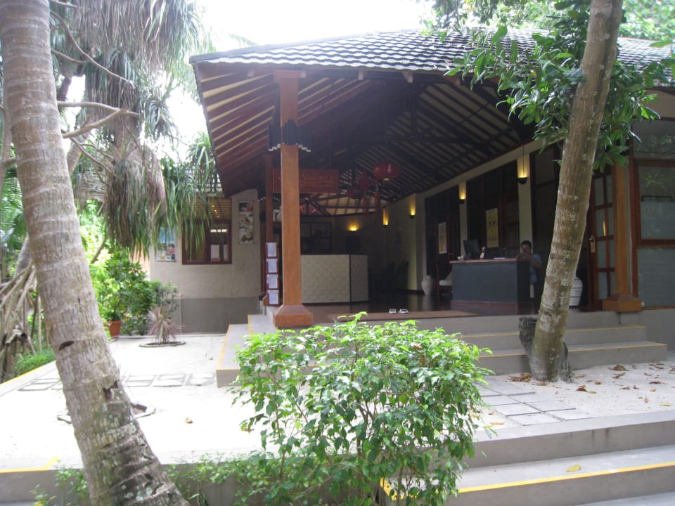 Spa direkt neben Fitnessraum Adaaran Select Meedhupparu Island Resort - Premium All Inclusive