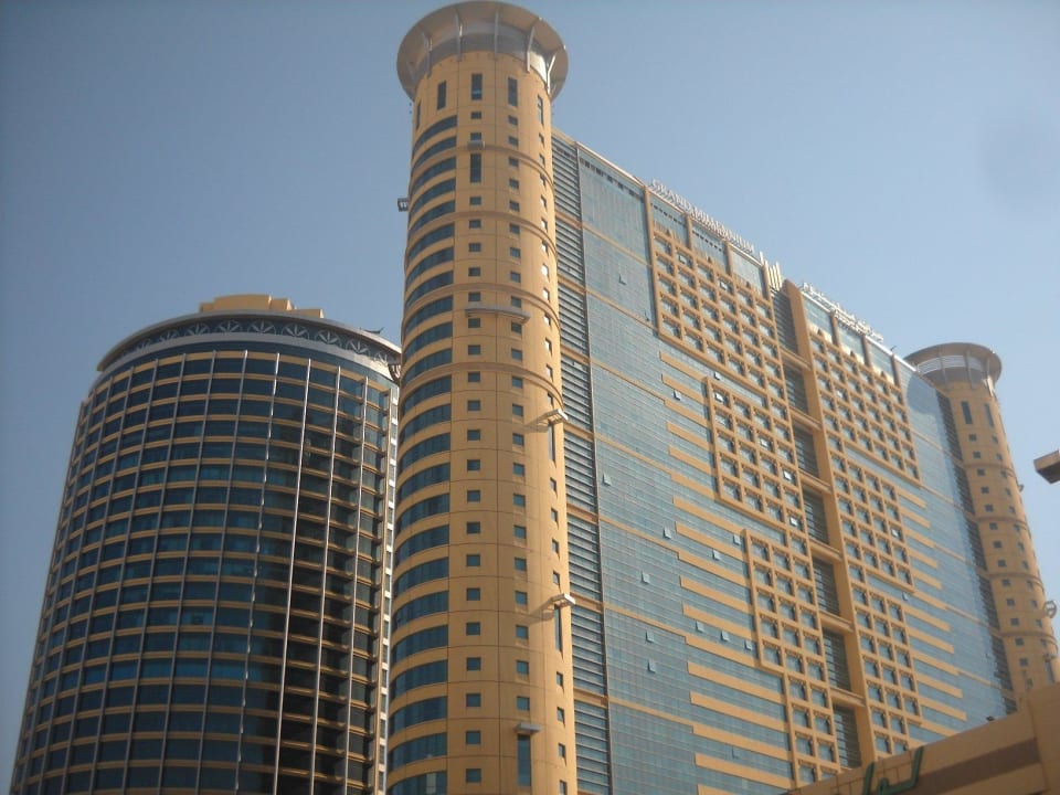 Außenansicht Grand Millennium Al Wahda Grand Millennium Al Wahda Abu Dhabi