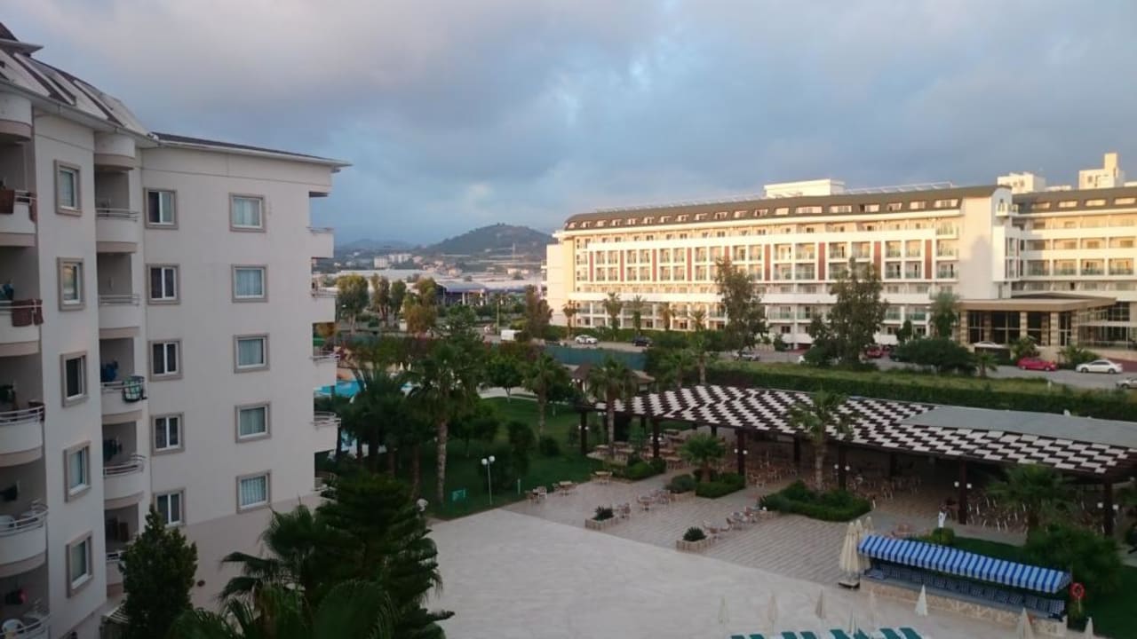 Ausblick Hotel Royal Garden Beach
