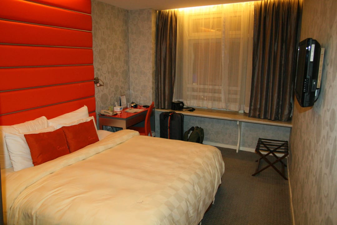 Standard Doppelzimmer Cosmo Hotel