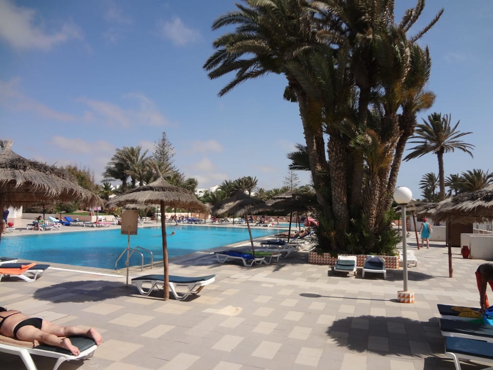 Schöner Poolbereich Hotel El Mouradi Djerba Menzel