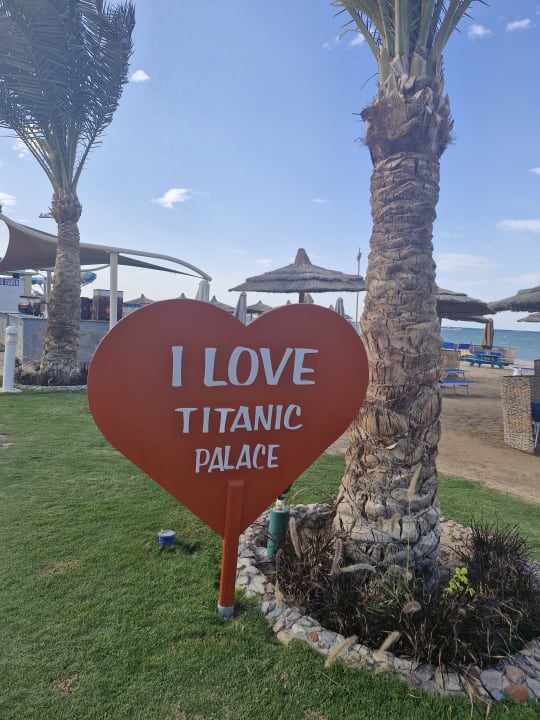 Strand Hotel Titanic Palace