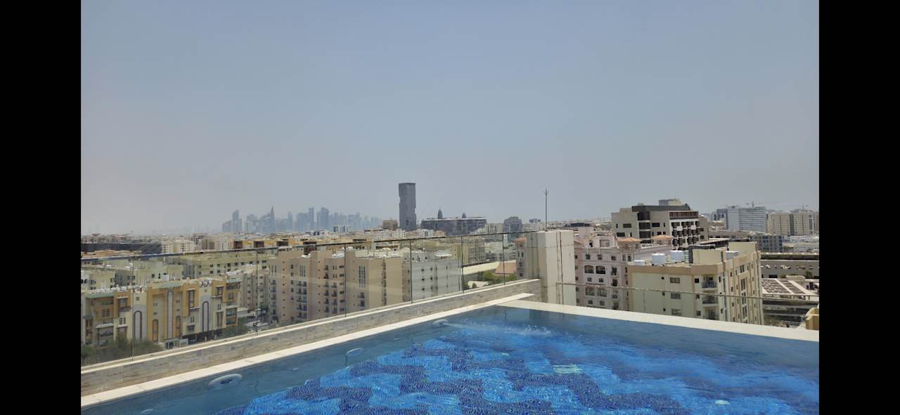 Pool Abesq Doha Hotel and Residences, an IHG Hotel