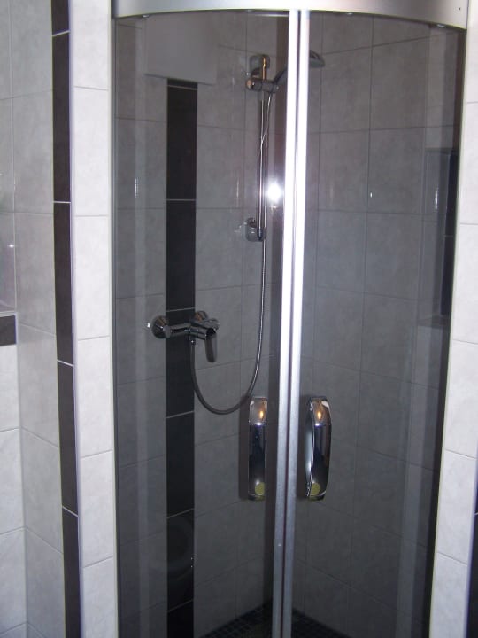 Bad mit Dusche und Sauna Apartment Edelweiss