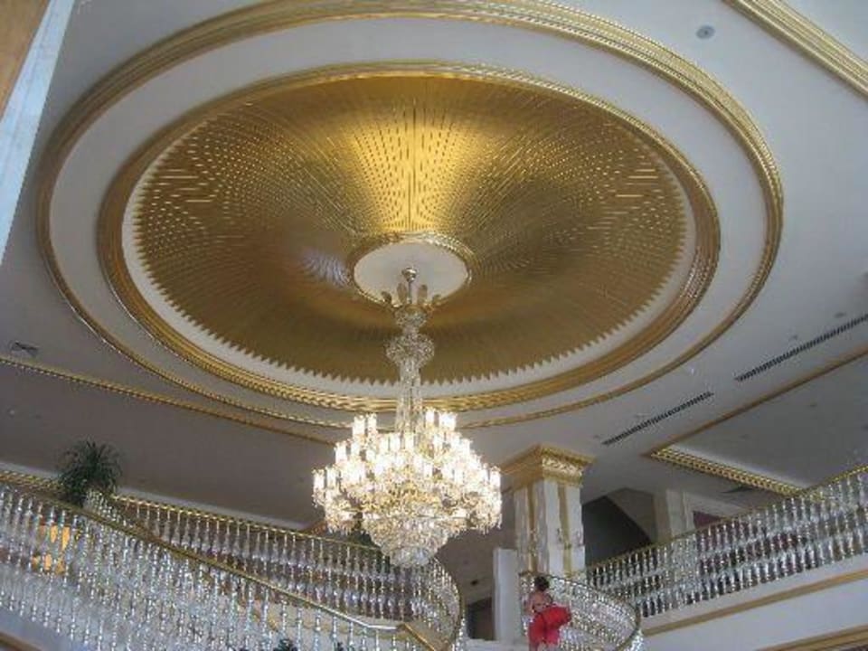 Decke in der Halle Diamond Excellence Resort & Spa