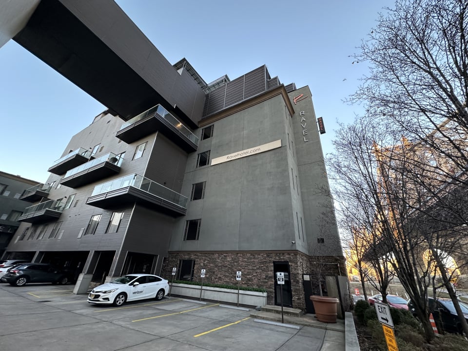 Außenansicht Ravel Hotel