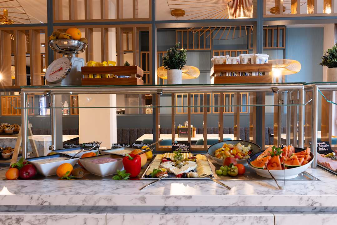 Gastro Holiday Inn - the niu, Pax Berlin Airport by IHG