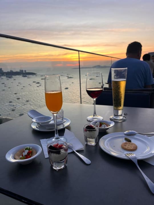 Gastro Hotel Holiday Inn Pattaya