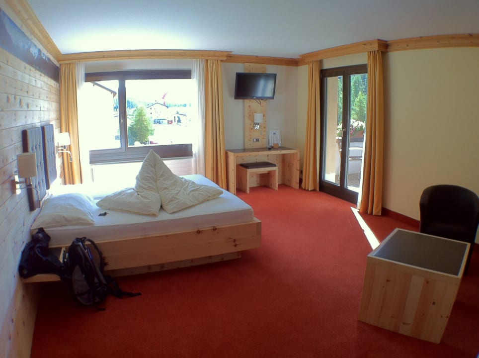 Die neuen, renovierten Zimmer: hell und freundlich Hotel Palü