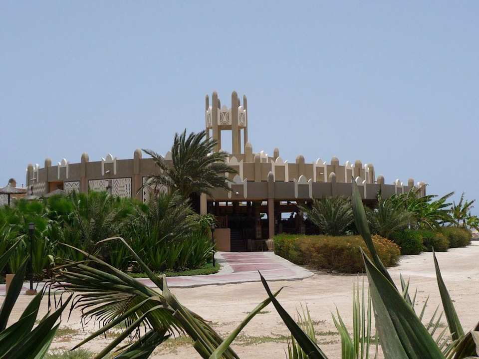 Strandnahes Restaurant im Garopa Hotel Riu Funana