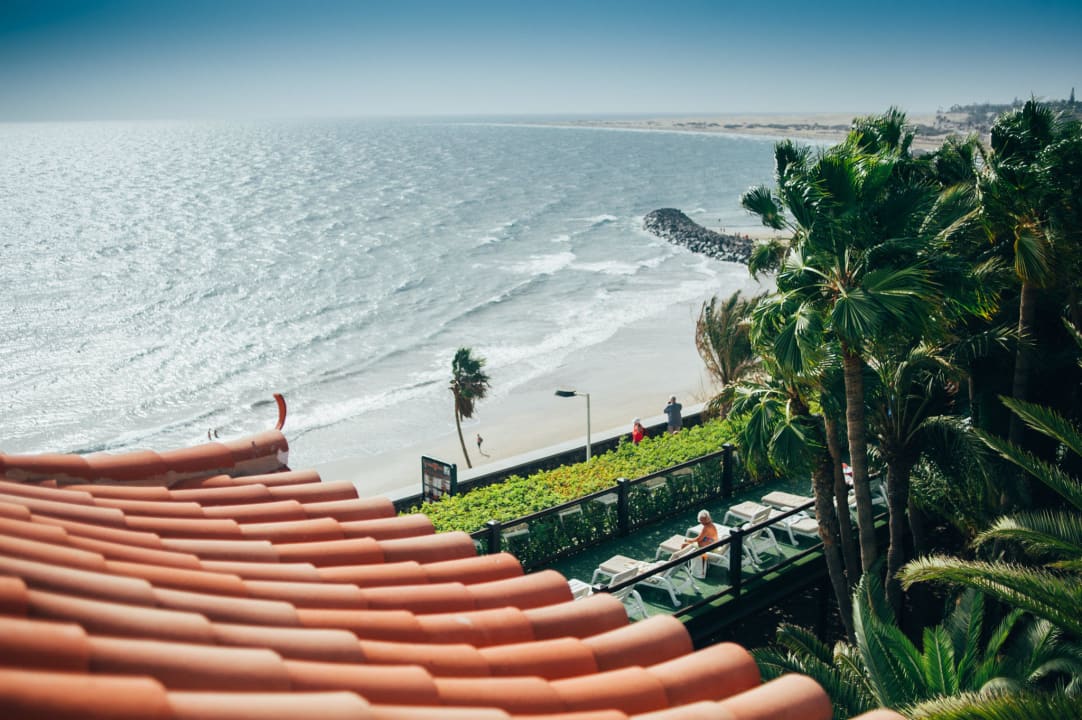 Solarium & Beach view Hotel Parque Tropical
