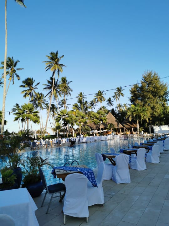Pool TUI Blue Bahari Zanzibar
