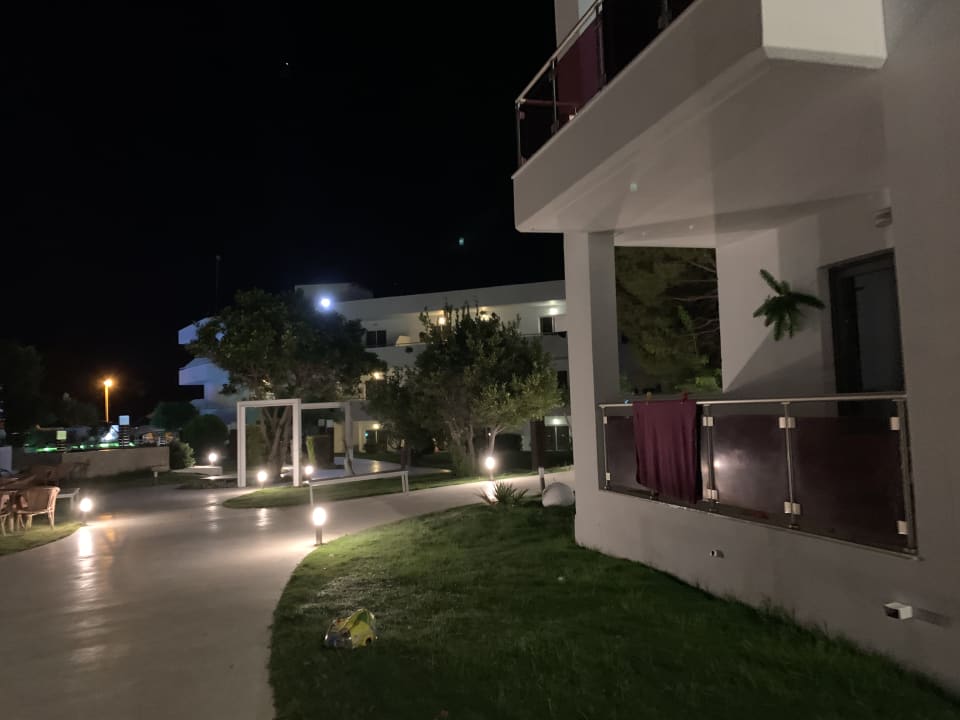 Gartenanlage Stamos Hotel