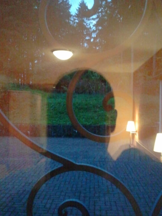 Garten + Garage Berggasthof Sennhütte