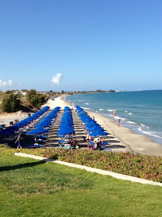 Strand links Neptune Luxury Resort