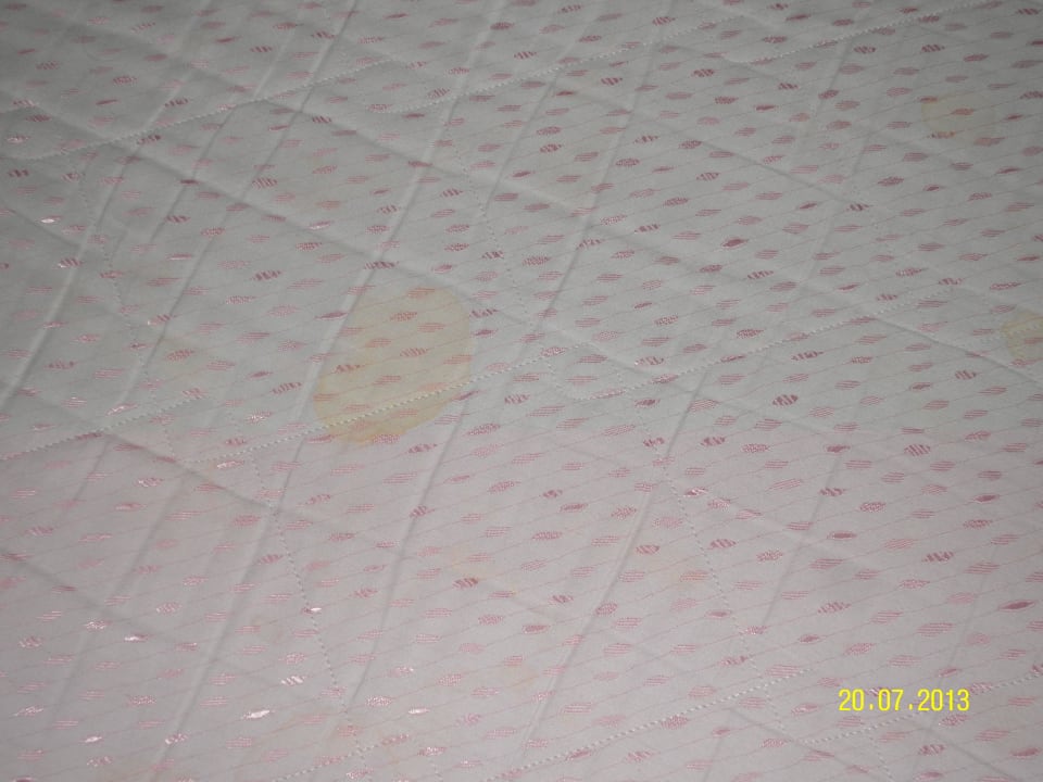 Urinflecken im Bett Hotel Geiranger